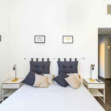 Hostly - Nicole Apartment Volturno- Full Rome Center Extérieur photo