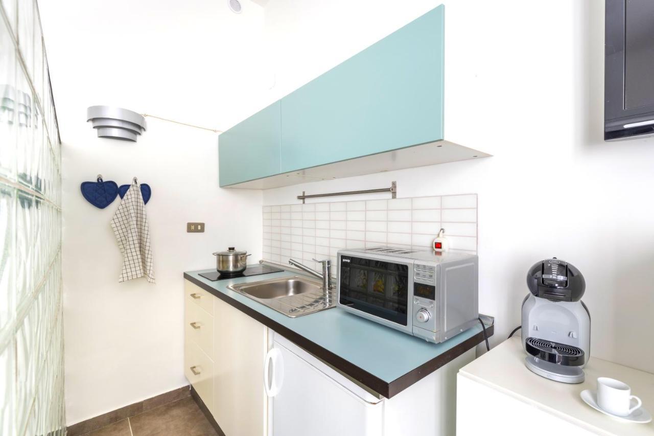 Hostly - Nicole Apartment Volturno- Full Rome Center Extérieur photo