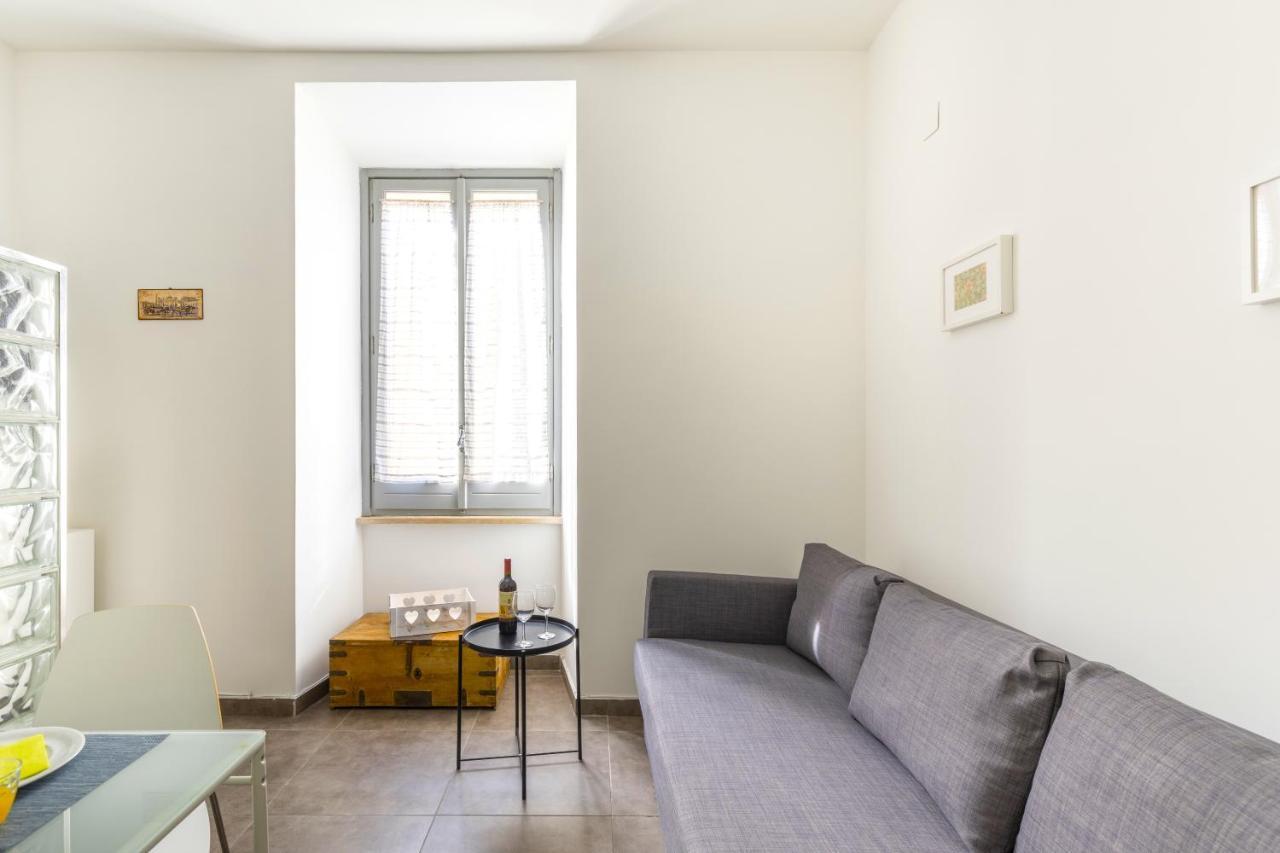Hostly - Nicole Apartment Volturno- Full Rome Center Extérieur photo