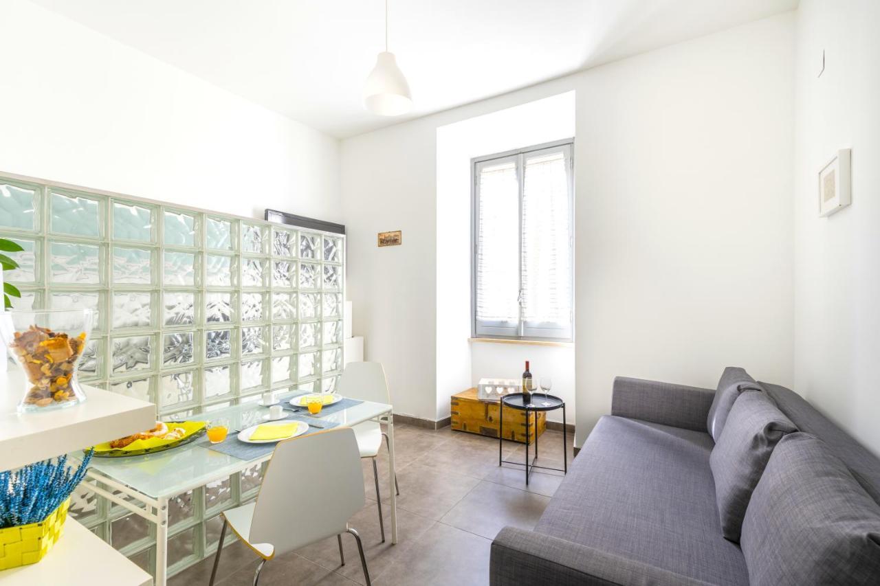 Hostly - Nicole Apartment Volturno- Full Rome Center Extérieur photo